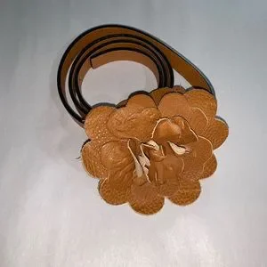 VALENTINO GARAVANI size 34 leather FLOWER belt Valentino Belts | The RealReal main image 4